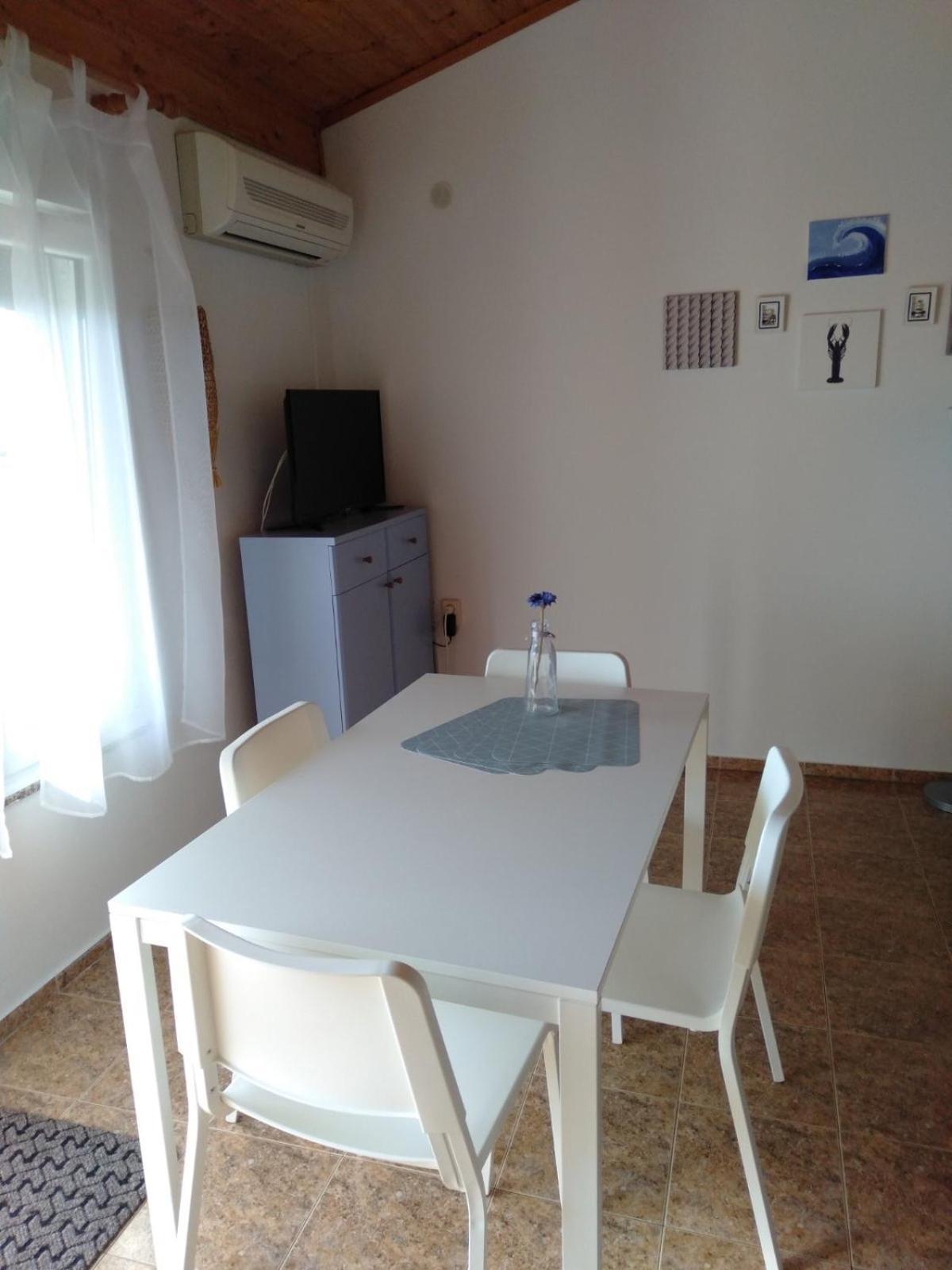 Little Heaven On Earth - Apartmani Martina Vlašići Extérieur photo